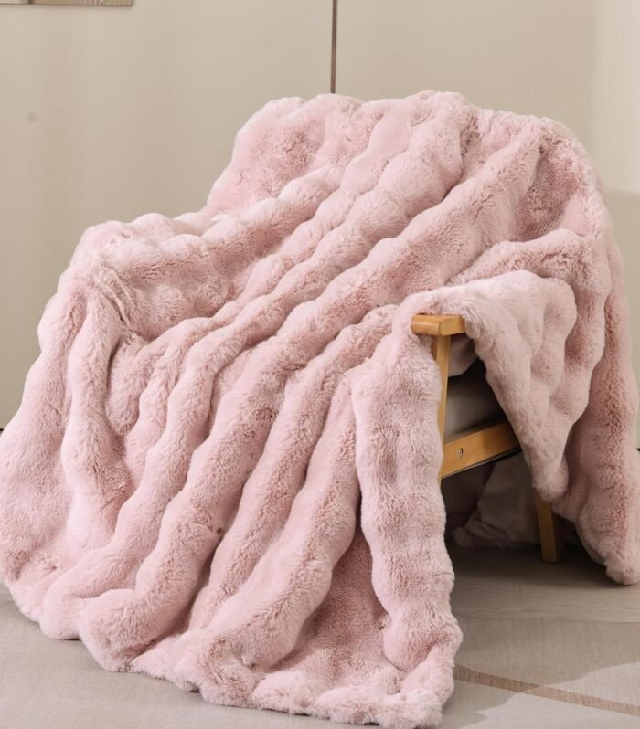 Cozy Fluffy Plush Faux Fur Blanket Pink Super Soft Fuzzy Thick Throw Blanket